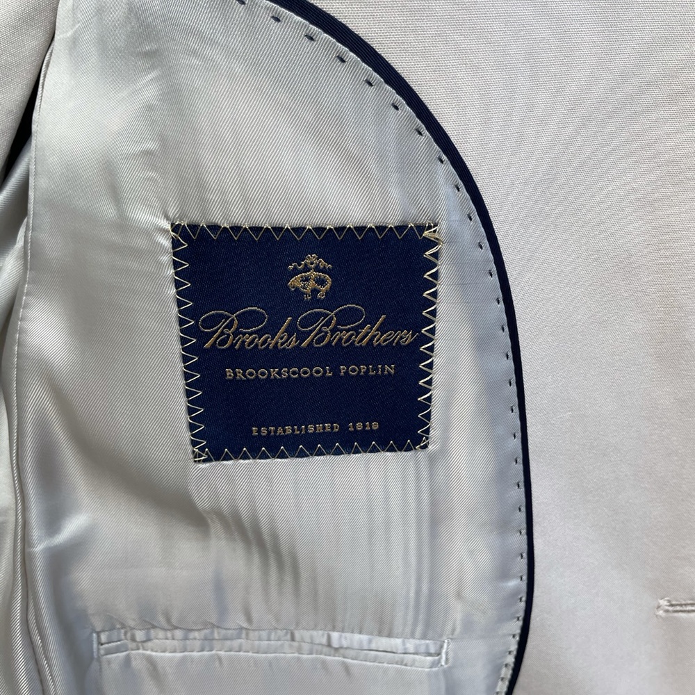 Brooks Brothers Men’s Poplin Suit